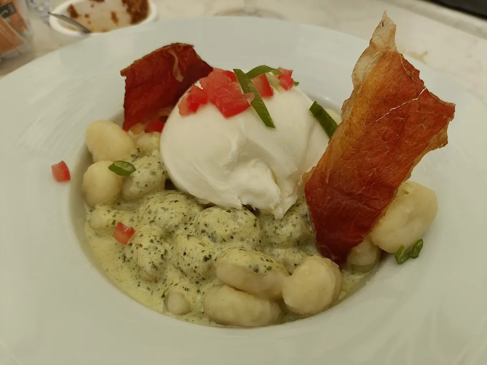 Gnocchi Au Pesto Et Sa Buratta